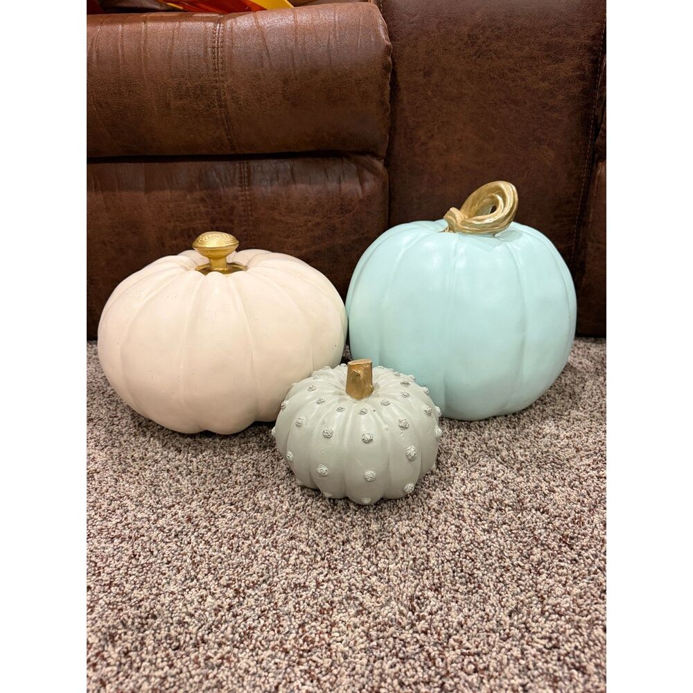 Set of 3 pumpkins